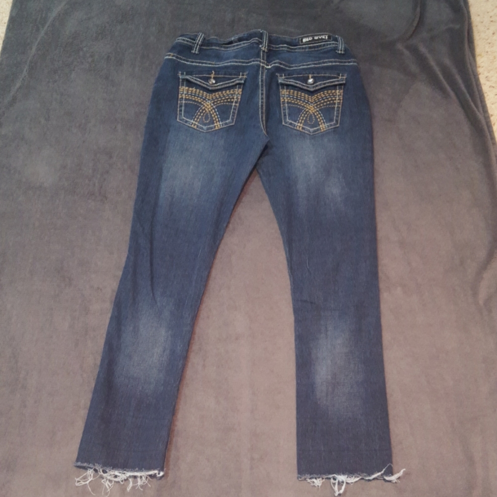 Red Rivet Skinny Cropped Jeans - Picture 5 of 10